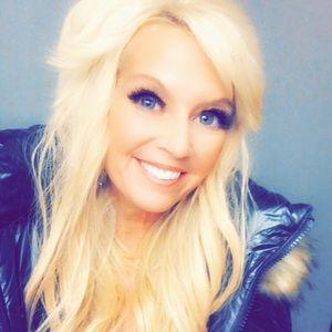 Meet your Posher, Becky